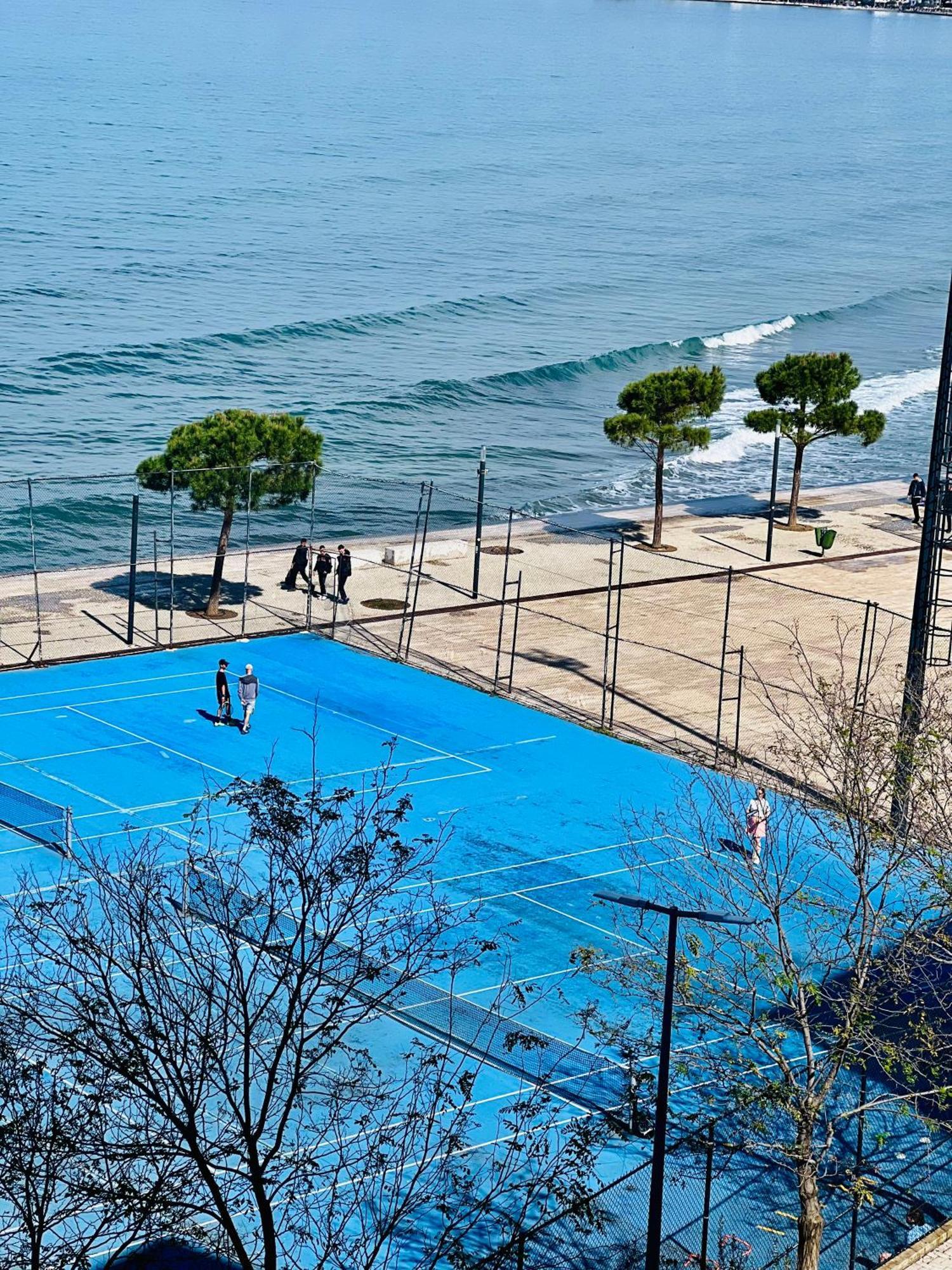 Hotel Lungomare Vlore Bagian luar foto